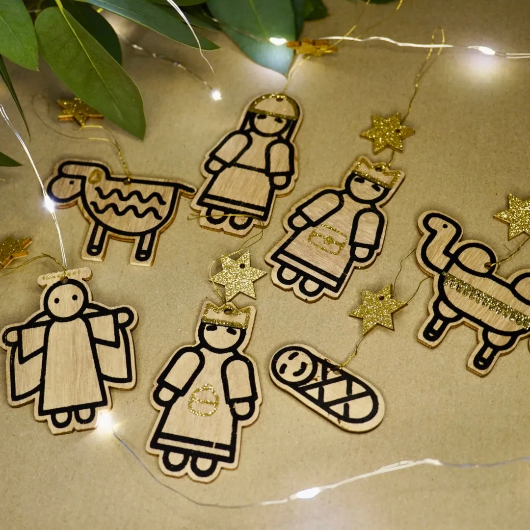 Sparkly Gold Nativity Tree Set - 8 Piece