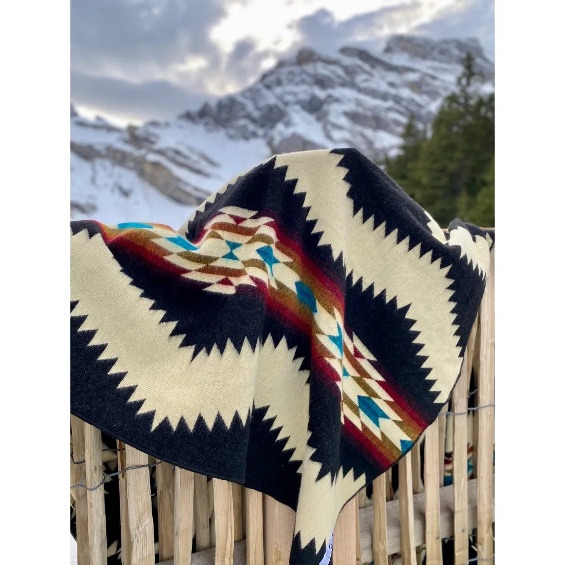 Tsachila Blanket - Colorful Black